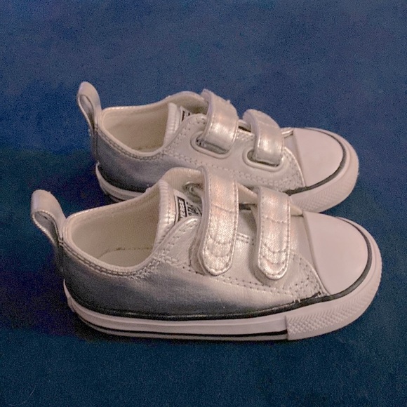 Converse All Star silver sneakers size6 💕 - Picture 5 of 7